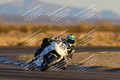 media/Jan-21-2023-CVMA (Sat) [[b9eef8ba1f]]/Race 13 500 Supersport-350 Supersport/